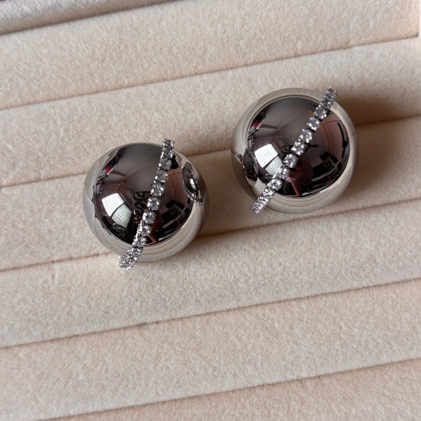 Trivah Dusk Hoops Sculpted Gold Drop Earrings