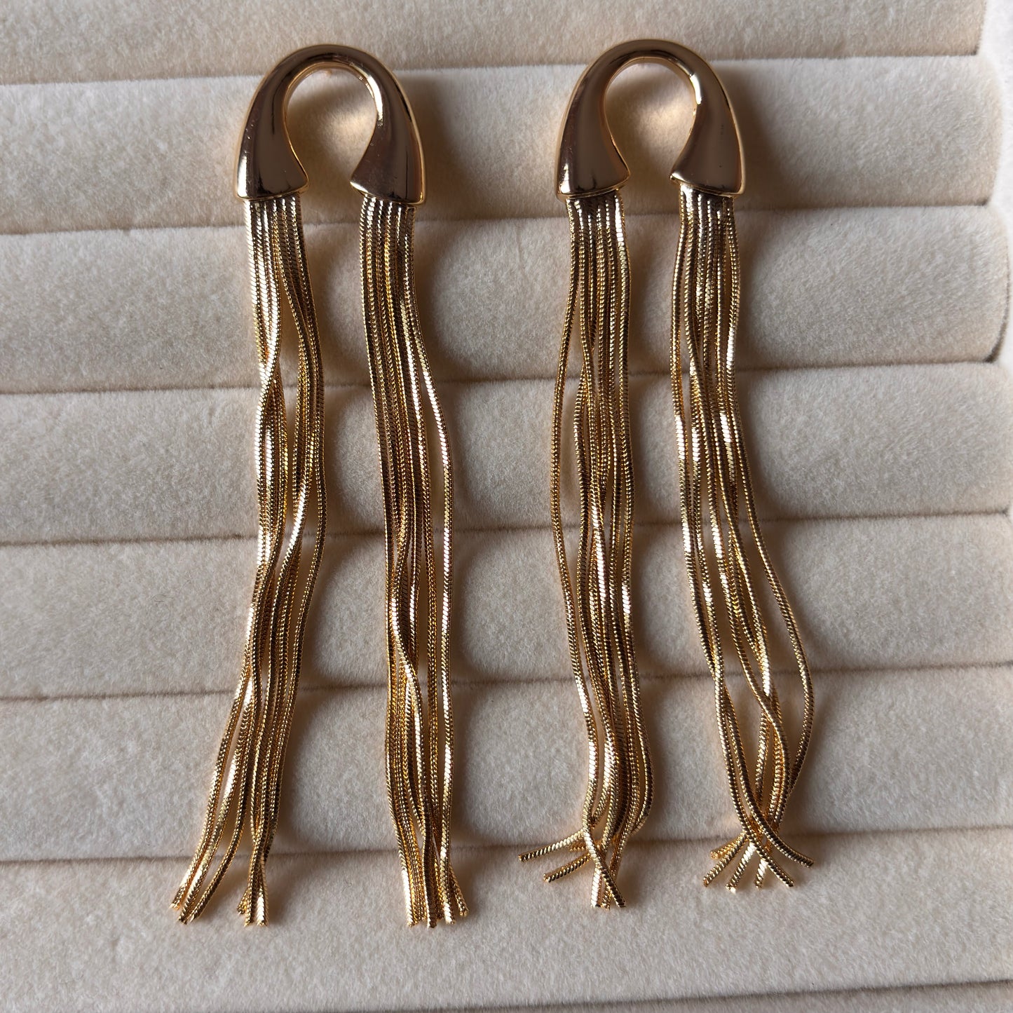 Gold Jelly – Sculptural Drip Chain Earrings