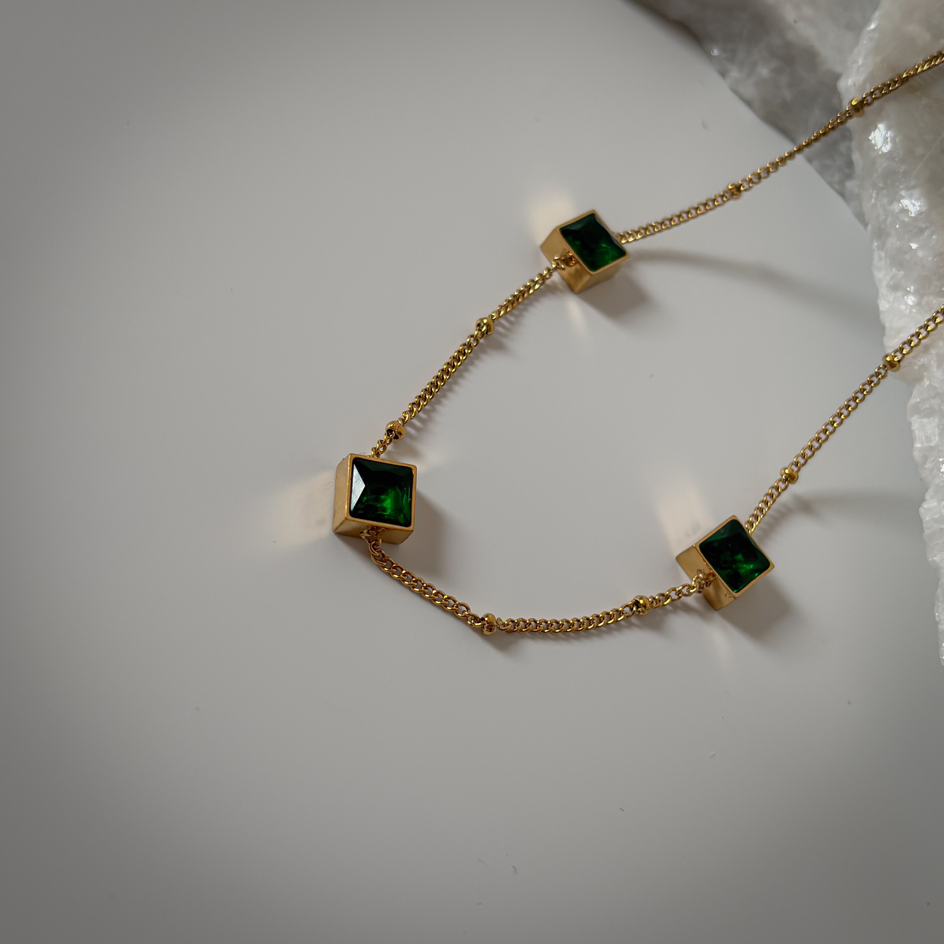 Triple Charm Layered Chain