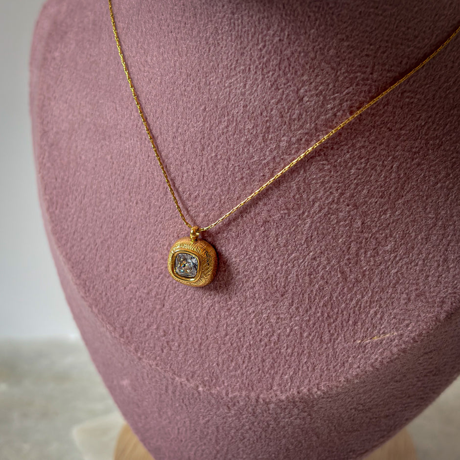 Square Halo Chain