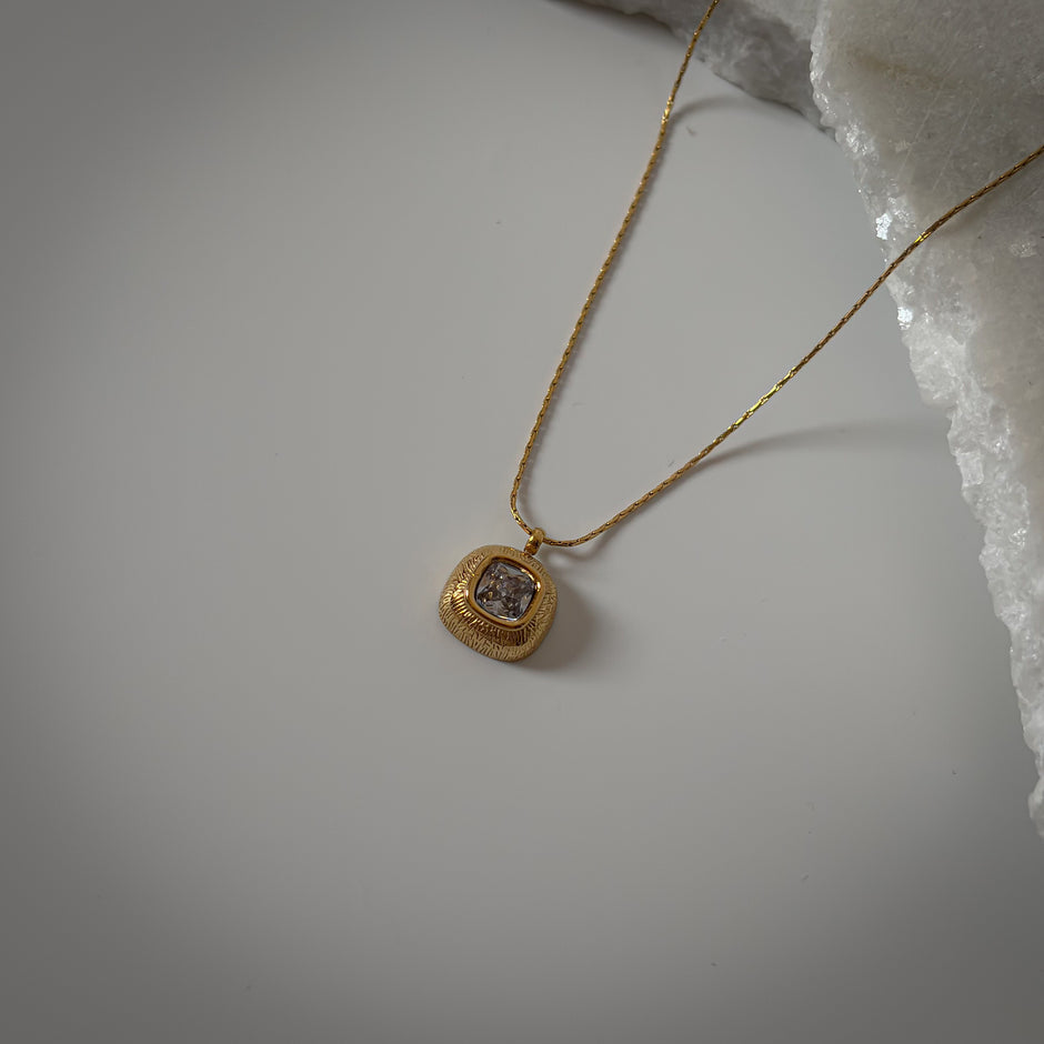 Square Halo Chain