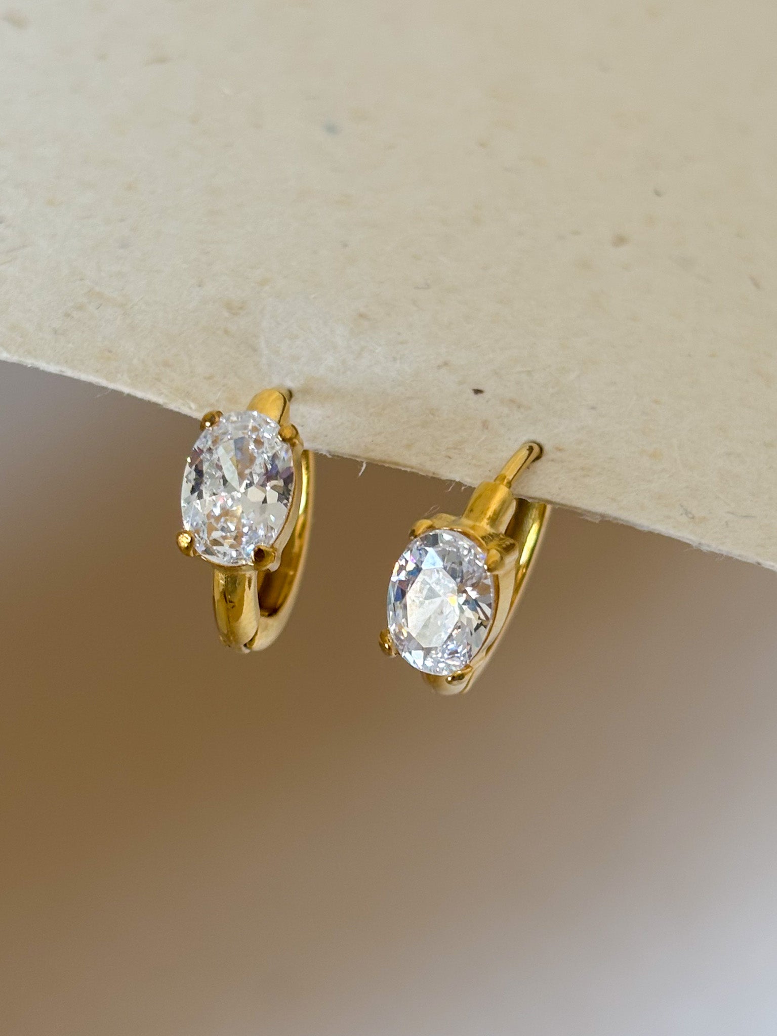Daily Oval Hoops