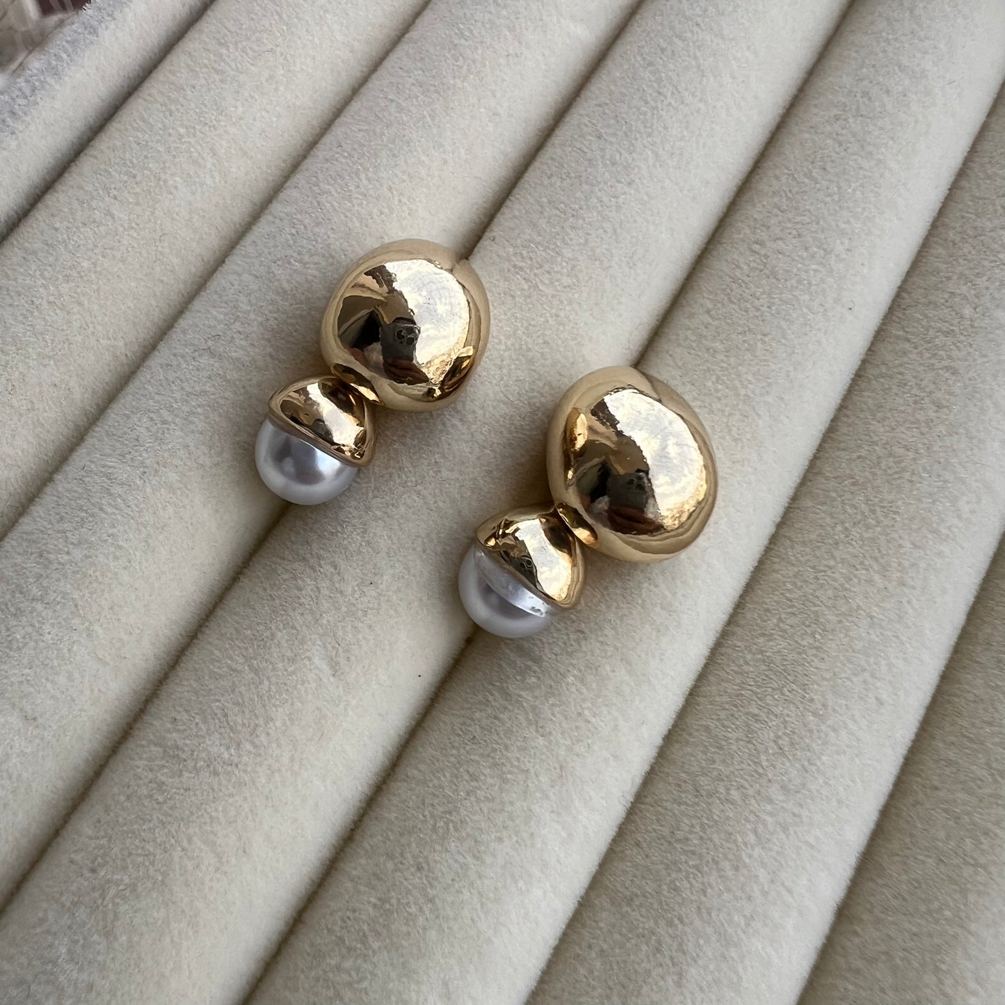 Mira Studs Earring