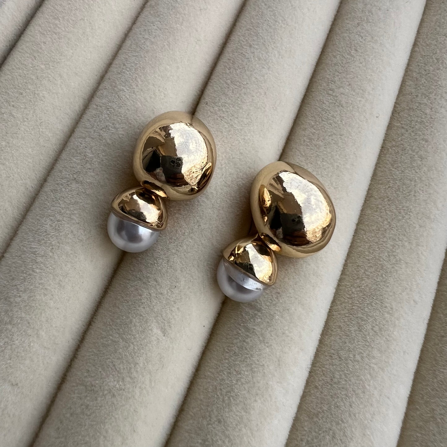 Mira Studs Earring