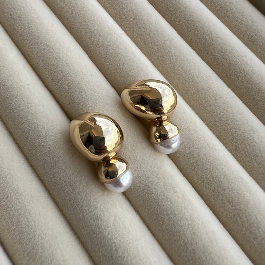 Mira Studs Earring