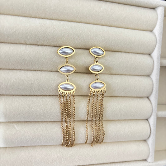 Pearl Halo Drops – Gold & Pearl Earrings