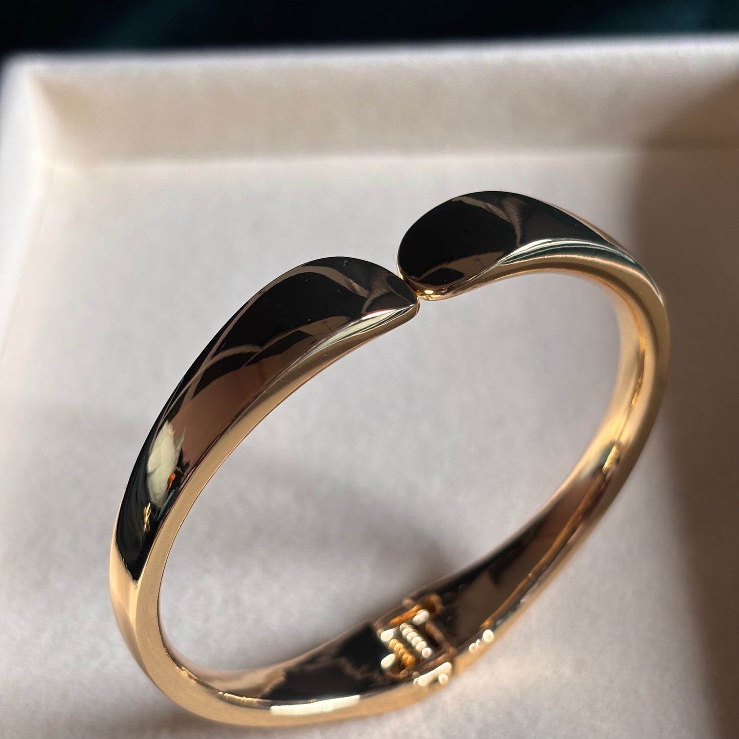Luna Loop Everyday Minimal Bracelet
