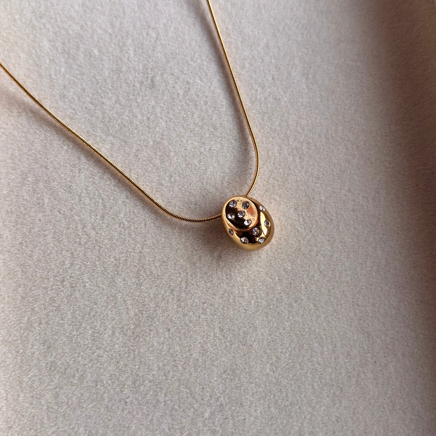 Aurora Oval Necklace