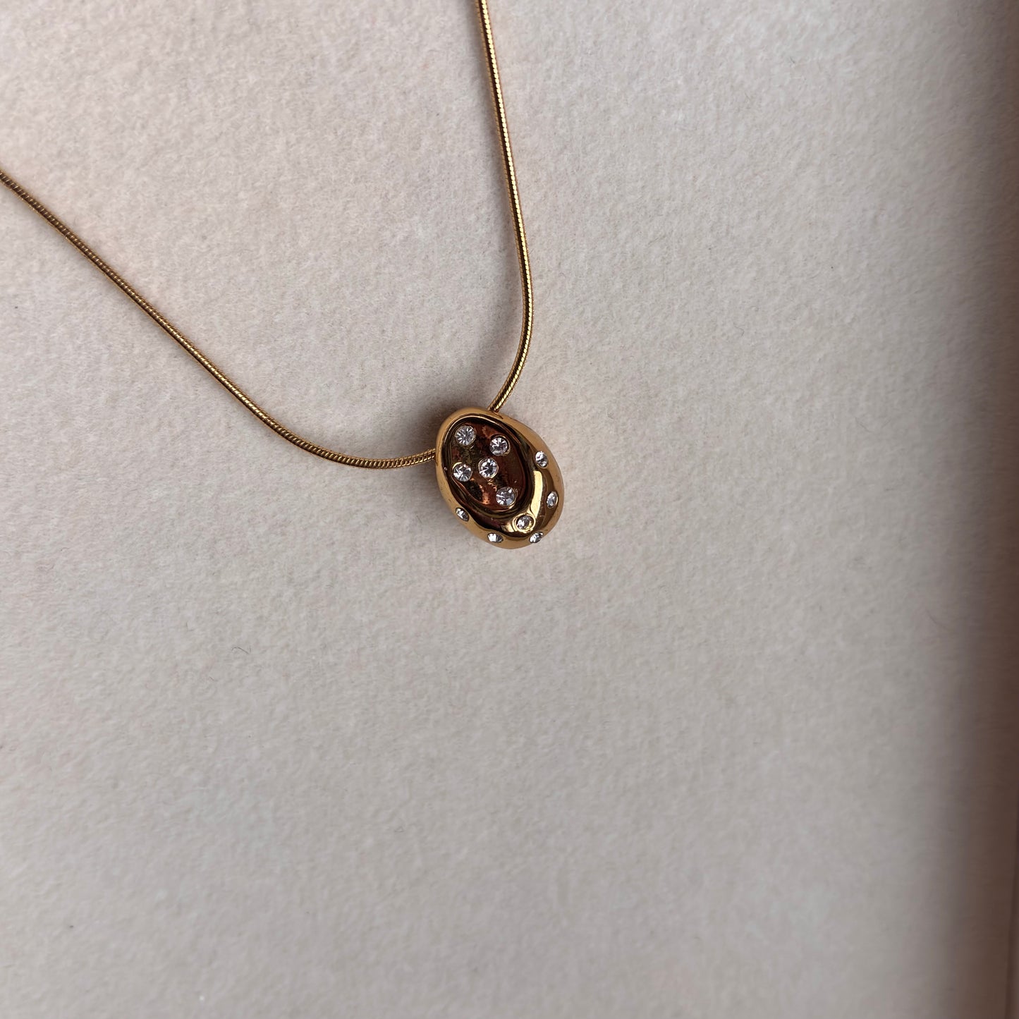 Aurora Oval Necklace