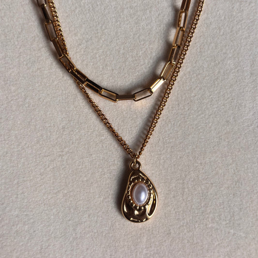 Moonlit Drop Necklace – Vintage Gold Pearl Pendant Necklace