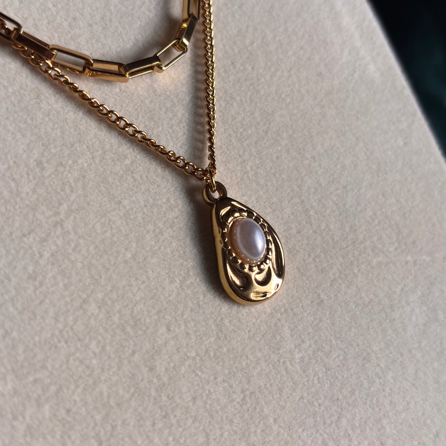 Moonlit Drop Necklace – Vintage Gold Pearl Pendant Necklace