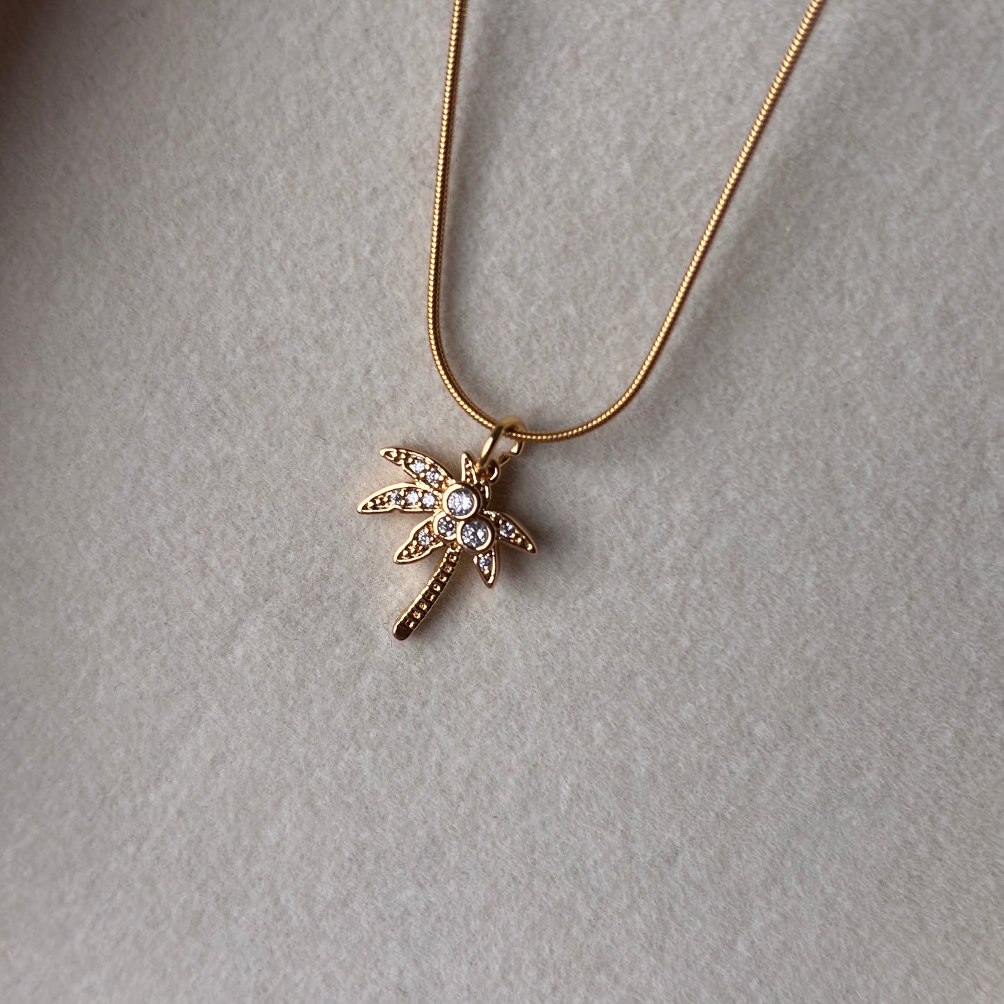 Tropic Gleam Necklace – Crystal Palm Tree Pendant