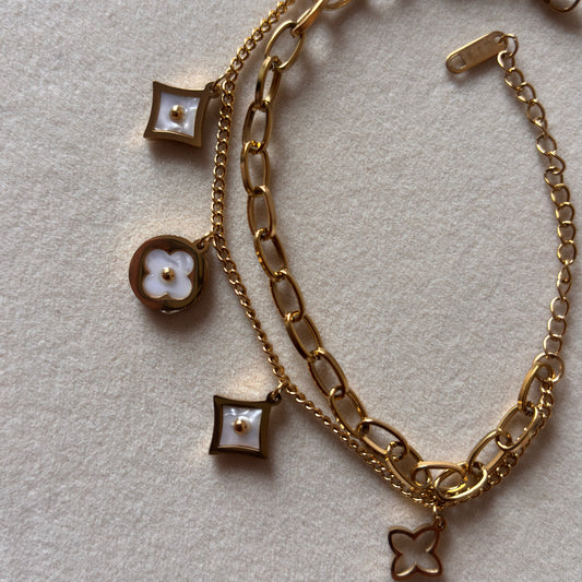 Sunspell Gold Cuff – Sculpted Glossy Bracelet