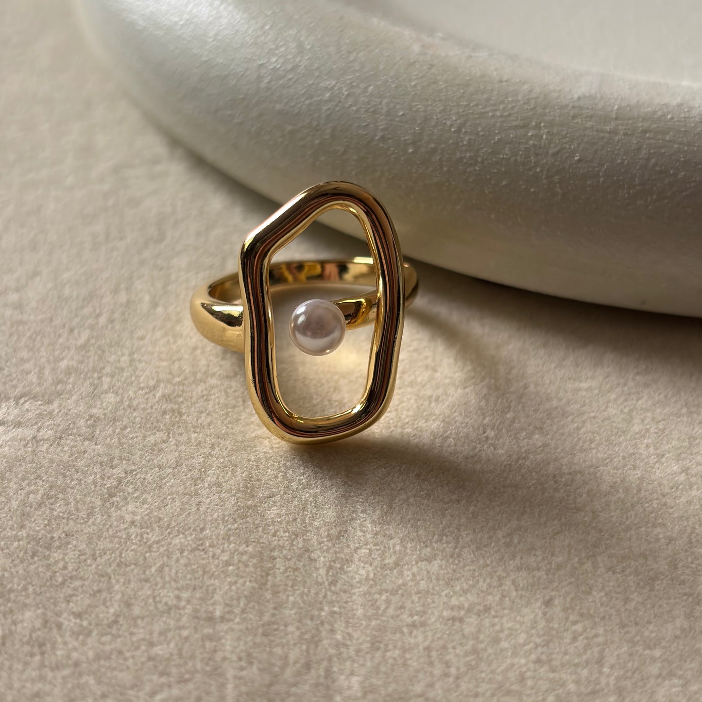 Pearl Frame Ring