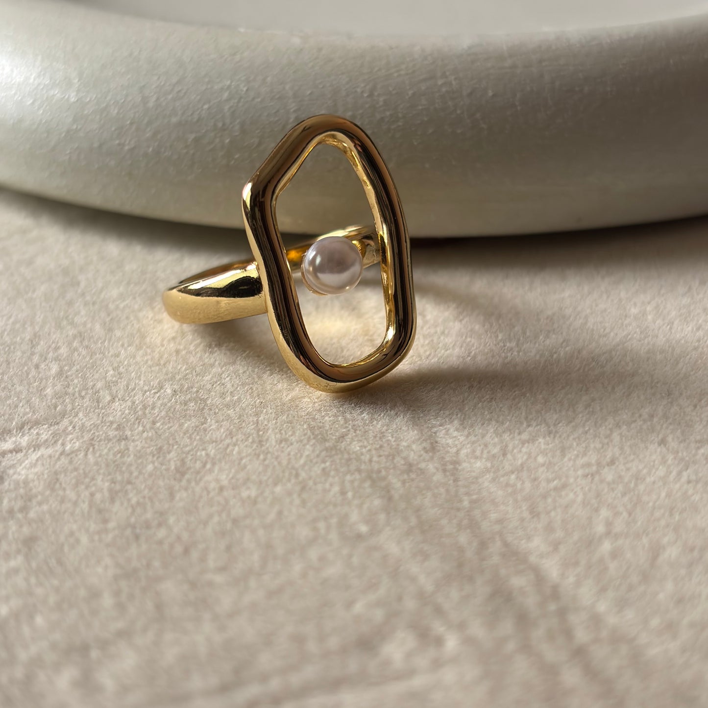 Pearl Frame Ring