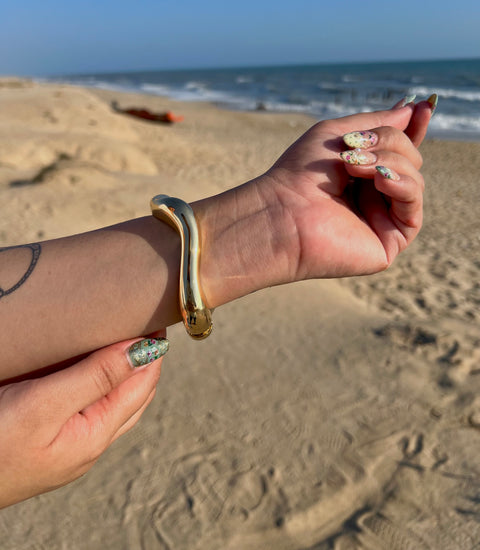 Elio Curve Cuff Bracelet