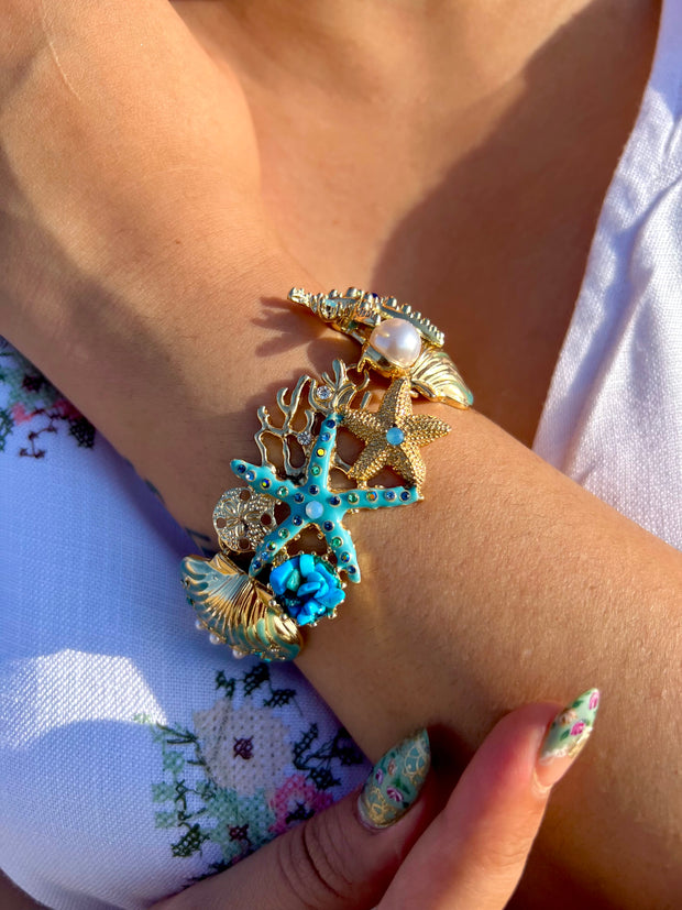 Ocean Bloom Bracelet – Sculpted Marine Charms in Gold & Turquoise