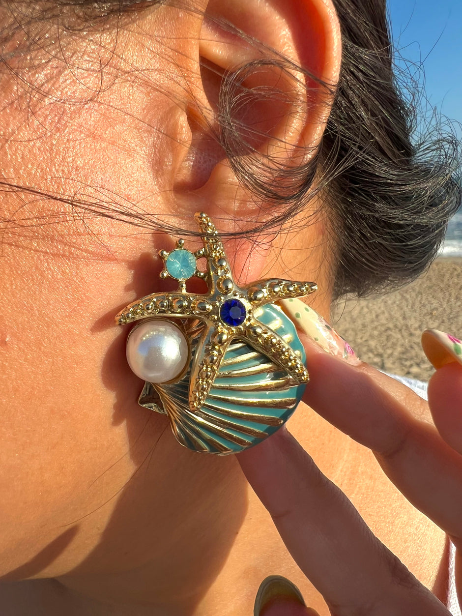 Oceanic Dream Studs – Starfish & Shell Gold Earrings